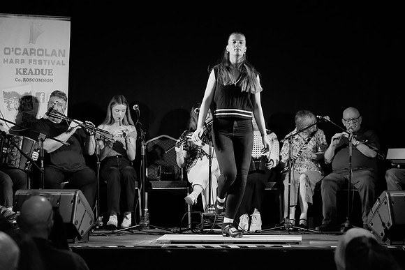 0277 O'Carolan Harp Festival 5thAugust Door Dancing
