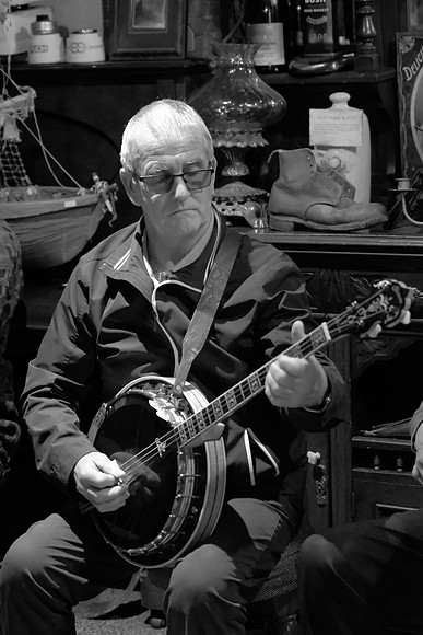 0141 O'Carolan Musicians