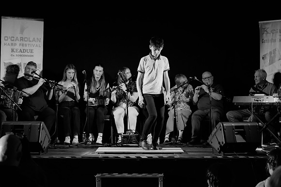0135 O'Carolan Harp Festival 5thAugust Door Dancing