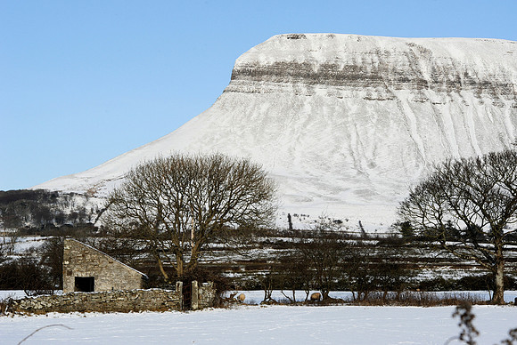 055 Ireland in the snow