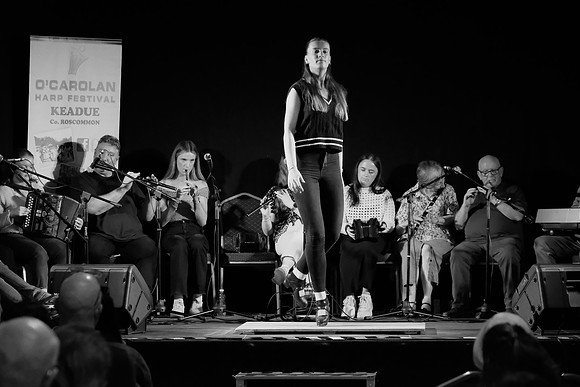0280 O'Carolan Harp Festival 5thAugust Door Dancing