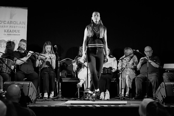 0278 O'Carolan Harp Festival 5thAugust Door Dancing