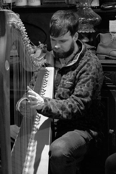 0165 O'Carolan Musicians
