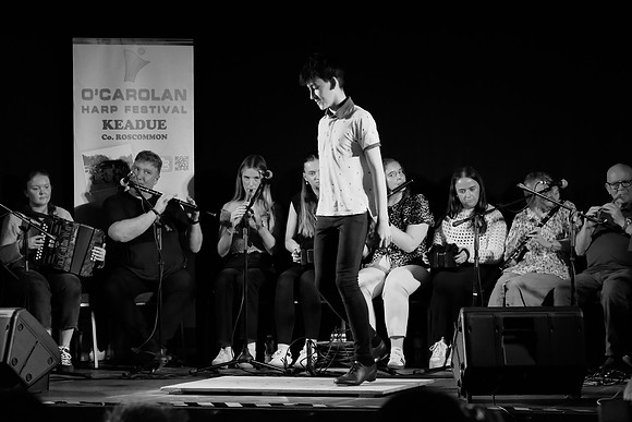 0138 O'Carolan Harp Festival 5thAugust Door Dancing