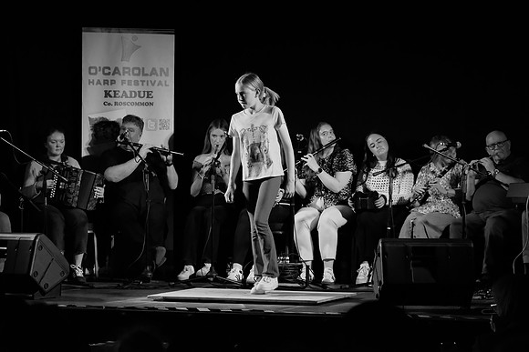 0144 O'Carolan Harp Festival 5thAugust Door Dancing