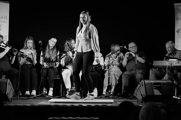 0195 O'Carolan Harp Festival 5thAugust Door Dancing