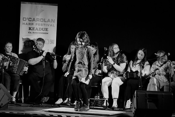 0159 O'Carolan Harp Festival 5thAugust Door Dancing