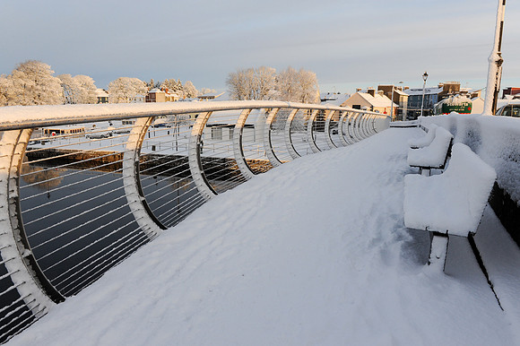 077 Snow David Knight