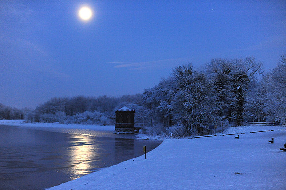075 Ireland in the snow