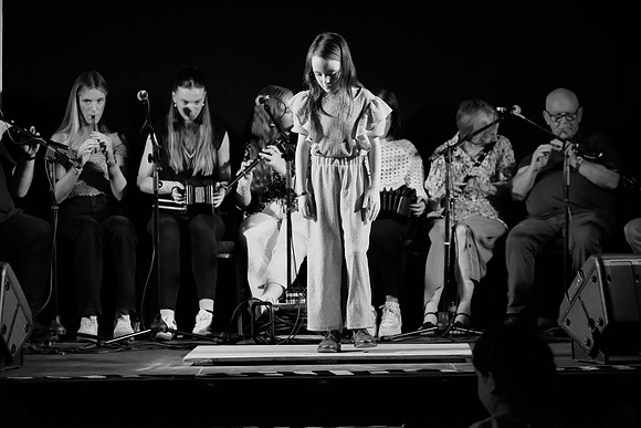0181 O'Carolan Harp Festival 5thAugust Door Dancing