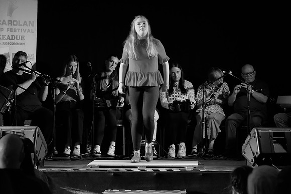 0022 O'Carolan Harp Festival 5thAugust Door Dancing