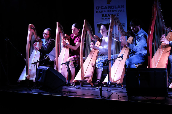 0148 Harps Together