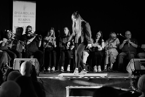 0057 O'Carolan Harp Festival 5thAugust Door Dancing