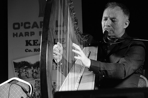0103 Harps Together