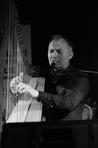 0100 Harps Together